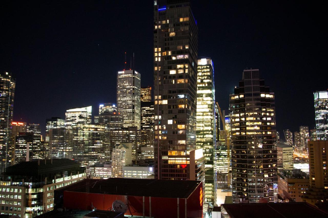 Downtown High-Rise Condo- Cn Tower View Toronto Buitenkant foto